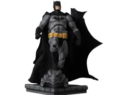 Mafex Batman Hush Batman Black Suit Action Figure #126<DC Best