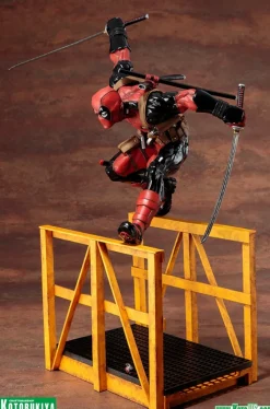 Kotobukiya Artfx+ Deadpool Statue<Marvel Online